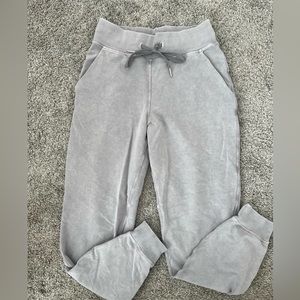 Lululemon Sweats (Size 4)